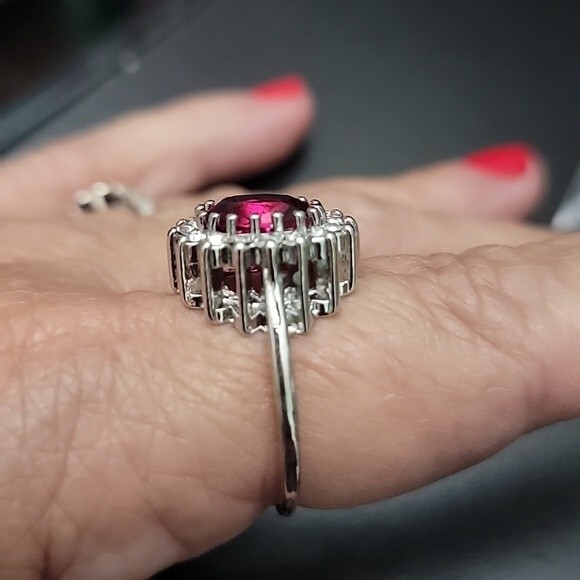Silver Red Rhinestones Cocktail Ring size 10 NWT - Picture 4 of 4